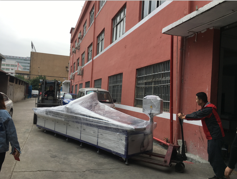 4米行程自動鉆孔機出貨江蘇！